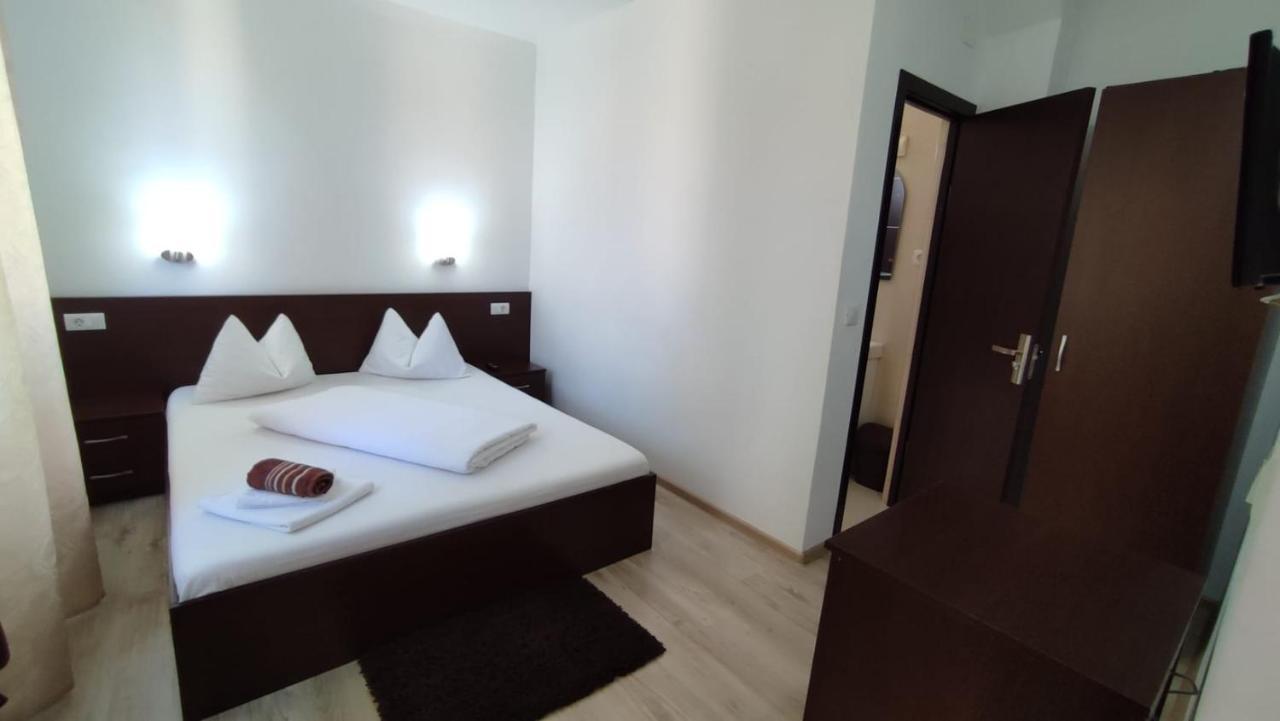 Hotel Casa Laur Băile Felix Exteriér fotografie